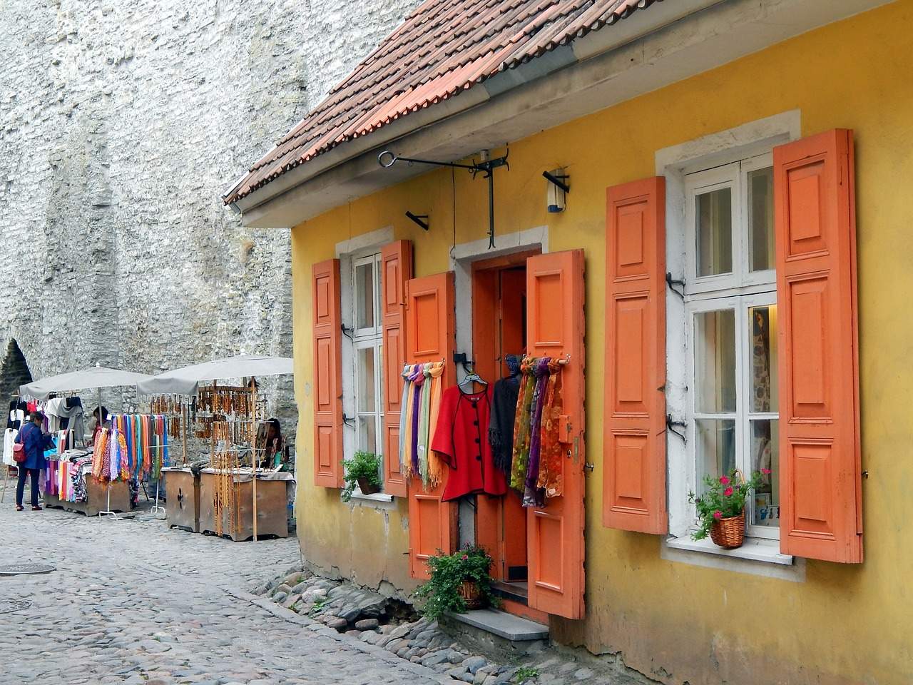 ESC: ESC Volunteering: Connect, Inspire, Act- Youth Work at IZUM Youth Club in Tallinn, Estonia