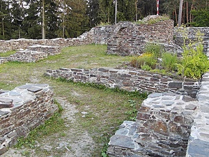 Medieval-Camp #2: renovate and excavate the 13th century fortress Wysburg