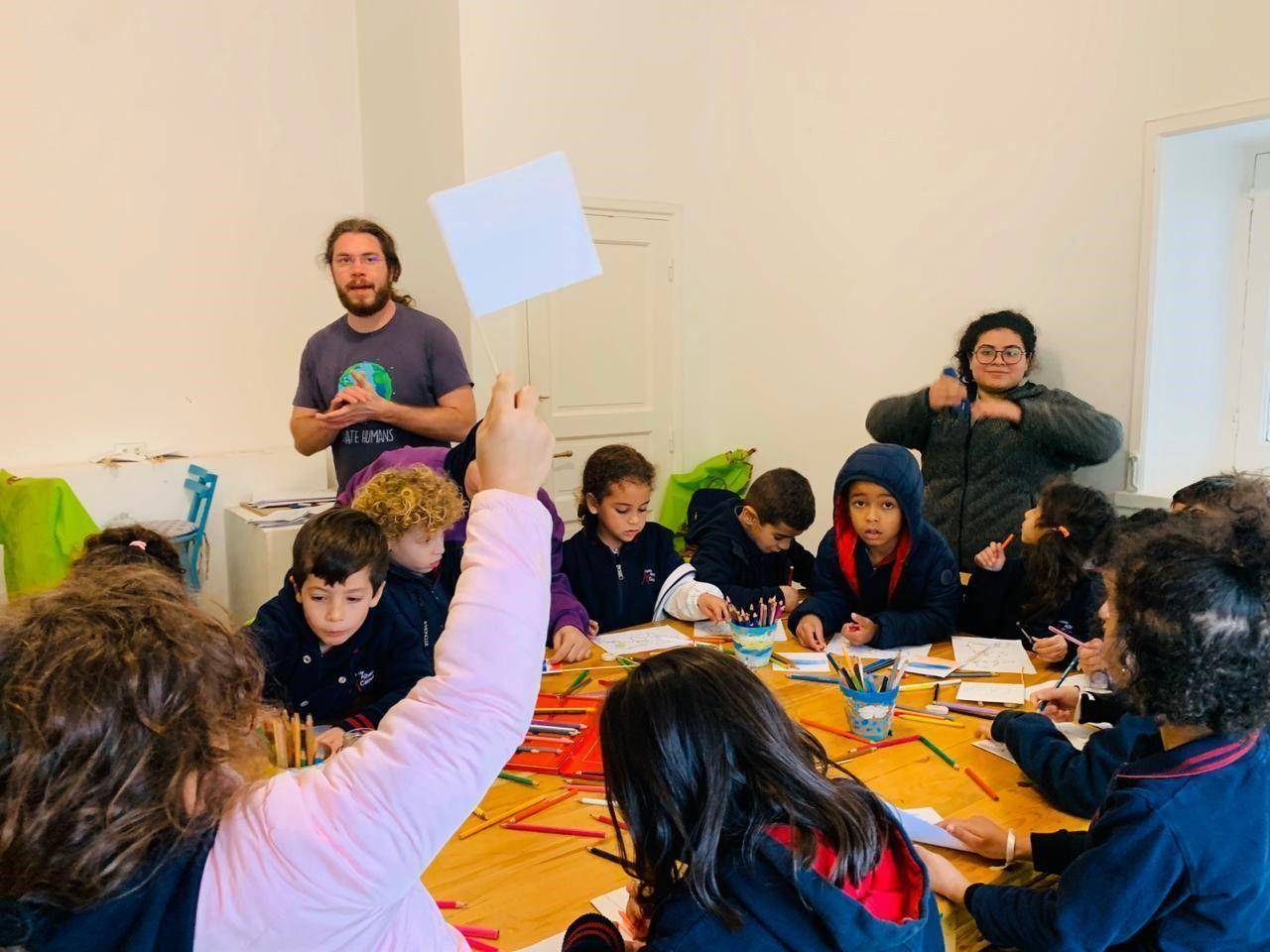 Animateur/trice pour enfants pour le club d'art d’été