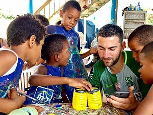 Surf and teaching at AMIGOS DEL MAR 