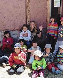 Volunteer education in Peru