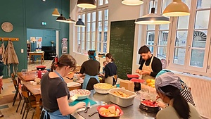 ESC: Be part of la Petite Cantine Vieux Lyon !